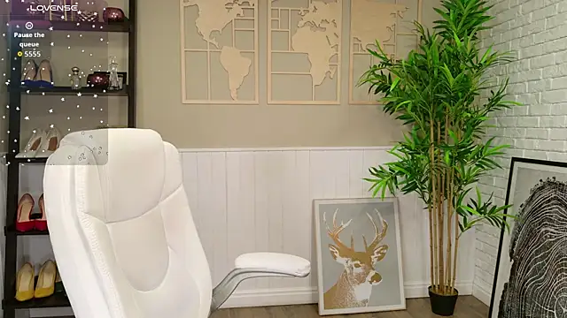 LadyLeea online show from October 2, 2025, 3:46 am