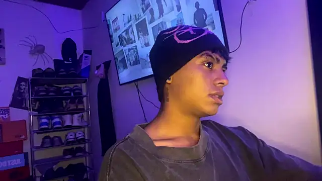  Billowy  online show from December 5, 2025, 6:00 am