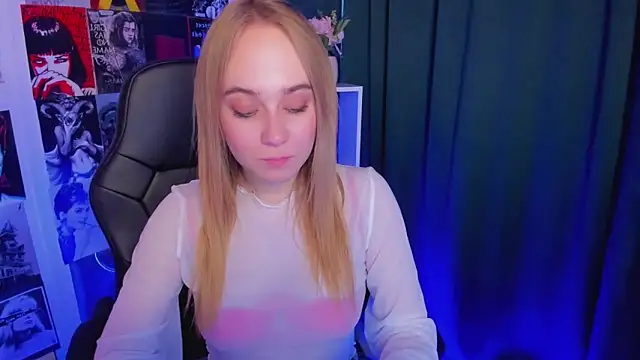 Snapshot of LianaBright chatting on December 28, 2024, 2:54 am LianaBright online show from December 28, 2024, 2:54 am