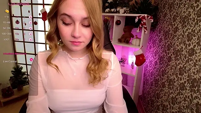 Snapshot of LianaBright chatting on January 4, 2025, 2:03 am LianaBright online show from January 4, 2025, 2:03 am