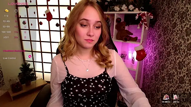 Snapshot of LianaBright chatting on January 5, 2025, 7:49 am LianaBright online show from January 5, 2025, 7:49 am