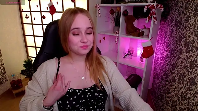 Snapshot of LianaBright chatting on January 9, 2025, 8:24 am LianaBright online show from January 9, 2025, 8:24 am