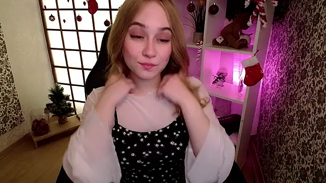 Snapshot of LianaBright chatting on January 16, 2025, 1:58 am LianaBright online show from January 16, 2025, 1:58 am