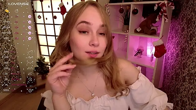 Snapshot of LianaBright chatting on January 17, 2025, 2:08 am LianaBright online show from January 17, 2025, 2:08 am