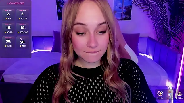 Snapshot of LianaBright chatting on March 18, 2025, 9:09 am LianaBright online show from March 18, 2025, 9:09 am