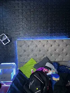 Paloma  LS online show from September 19, 2025, 7:14 pm