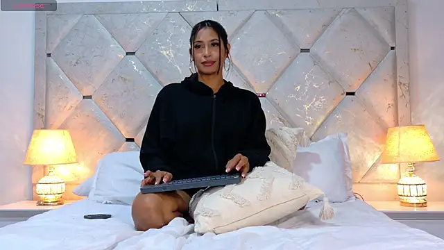 Anna risse online show from February 28, 2025, 12:32 am