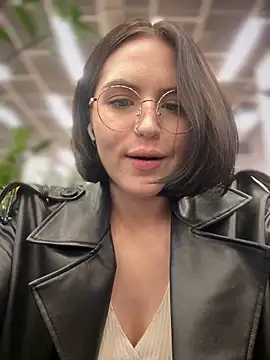 Snapshot of meow_girl chatting on December 10, 2024, 3:12 pm meow girl online show from December 10, 2024, 3:12 pm