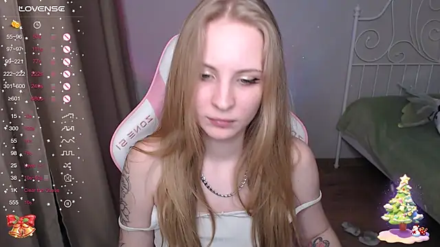 Snapshot of lilKitty_Melanie chatting on January 12, 2025, 2:35 am lilKitty Melanie online show from January 12, 2025, 2:35 am