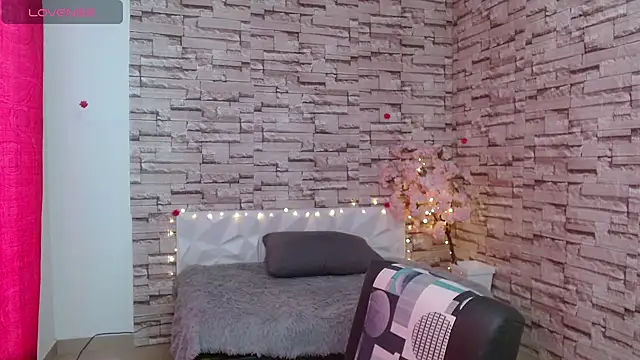 Snapshot of Vanse_lust chatting on February 5, 2025, 6:15 pm Vanse lust online show from February 5, 2025, 6:15 pm