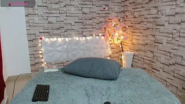 Snapshot of Vanse_lust chatting on February 7, 2025, 4:16 am Vanse lust online show from February 7, 2025, 4:16 am