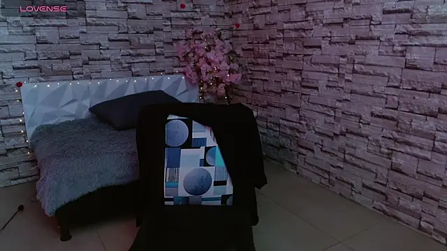 Snapshot of Vanse_lust chatting on March 8, 2025, 8:46 pm Vanse lust online show from March 8, 2025, 8:46 pm