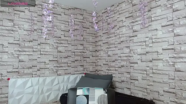 Vanse lust online show from September 25, 2025, 7:39 pm