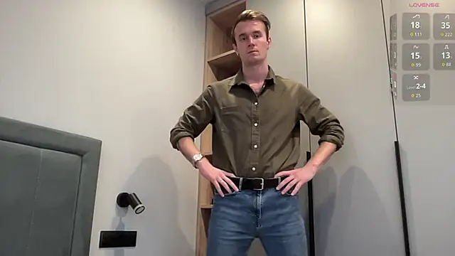 cute mark online show from October 4, 2025, 3:10 pm