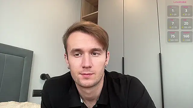 cute mark online show from October 6, 2025, 8:01 am