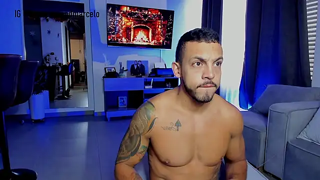 Snapshot of Maximo_Marcelo chatting on December 31, 2024, 12:04 pm Maximo Marcelo online show from December 31, 2024, 12:04 pm