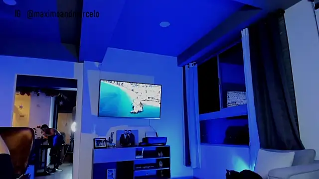 Snapshot of Maximo_Marcelo chatting on January 8, 2025, 3:08 am Maximo Marcelo online show from January 8, 2025, 3:08 am