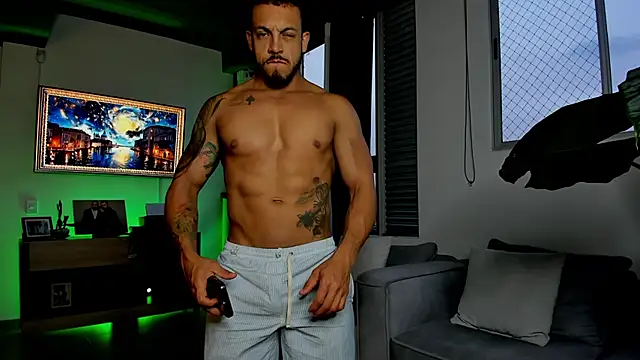 Snapshot of Maximo_Marcelo chatting on February 6, 2025, 11:15 pm Maximo Marcelo online show from February 6, 2025, 11:15 pm