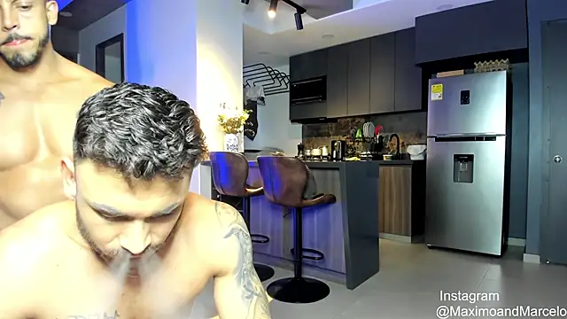 Snapshot of Maximo_Marcelo chatting on February 27, 2025, 3:14 am Maximo Marcelo online show from February 27, 2025, 3:14 am