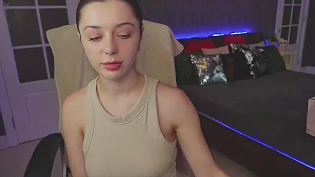 DinaCandy online show from January 14, 2025, 2:32 pm