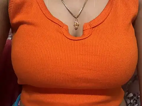 Snapshot of _FluffyHxney_ chatting on December 22, 2024, 9:20 pm FluffyHxney online show from December 22, 2024, 9:20 pm