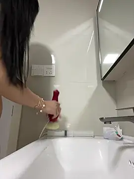 Snapshot of xyebobs chatting on January 18, 2025, 5:37 pm xyebobs online show from January 18, 2025, 5:37 pm