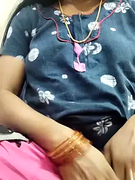 Snapshot of Tamilrojanew chatting on November 28, 2025, 8:28 am Tamilrojanew online show from November 28, 2025, 8:28 am