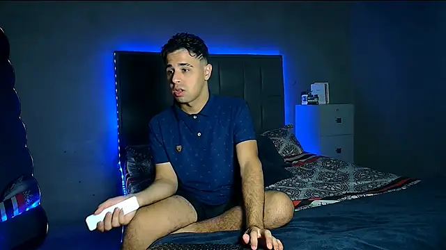 beautiful james online show from December 18, 2025, 10:49 pm