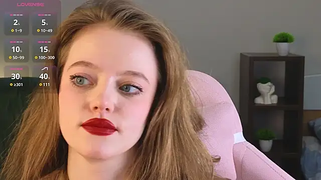 Eveleen Soleen online show from December 13, 2024, 10:45 pm