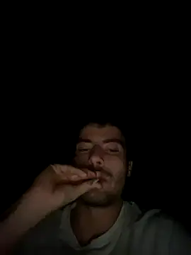 Snapshot of Frantri00@xh chatting on September 24, 2025, 12:47 am Frantri00xh online show from September 24, 2025, 12:47 am