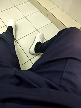 Snapshot of gatmoreno1 chatting on September 17, 2025, 6:42 pm gatmoreno1 online show from September 17, 2025, 6:42 pm