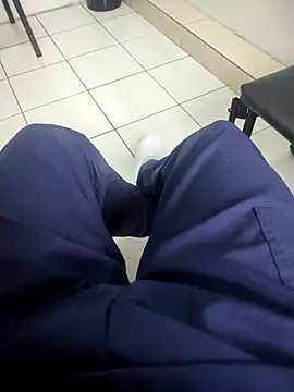 Snapshot of gatmoreno1 chatting on October 31, 2025, 2:40 pm gatmoreno1 online show from October 31, 2025, 2:40 pm