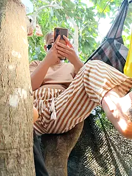 Betty20zx online show from March 19, 2025, 5:19 am