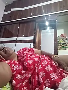 Snapshot of Pushpavathi_78 chatting on February 2, 2025, 7:57 pm Pushpavathi 78 online show from February 2, 2025, 7:57 pm