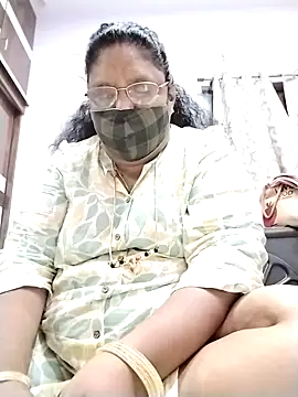 Snapshot of Pushpavathi_78 chatting on September 30, 2025, 12:48 am Pushpavathi 78 online show from September 30, 2025, 12:48 am