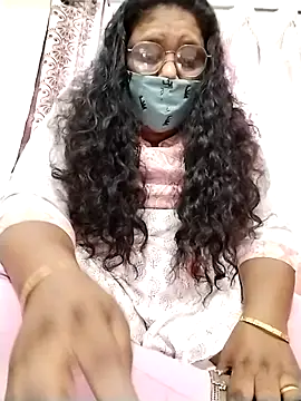 Snapshot of Pushpavathi_78 chatting on October 4, 2025, 10:35 am Pushpavathi 78 online show from October 4, 2025, 10:35 am