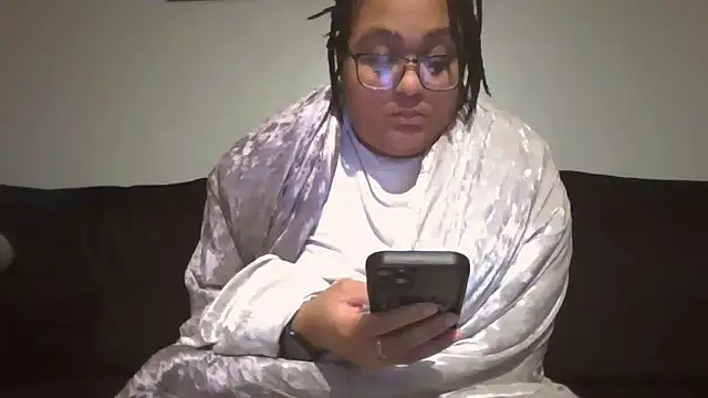 Snapshot of vanilla_chocolate23 chatting on January 1, 2025, 10:43 am vanilla chocolate23 online show from January 1, 2025, 10:43 am