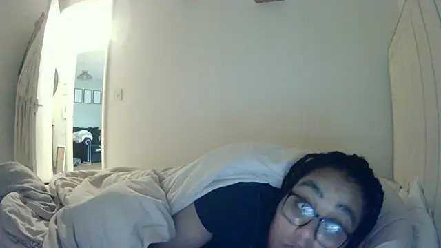 Snapshot of vanilla_chocolate23 chatting on January 17, 2025, 9:06 am vanilla chocolate23 online show from January 17, 2025, 9:06 am