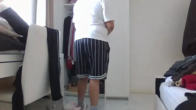 Snapshot of vanilla_chocolate23 chatting on February 2, 2025, 10:02 am vanilla chocolate23 online show from February 2, 2025, 10:02 am