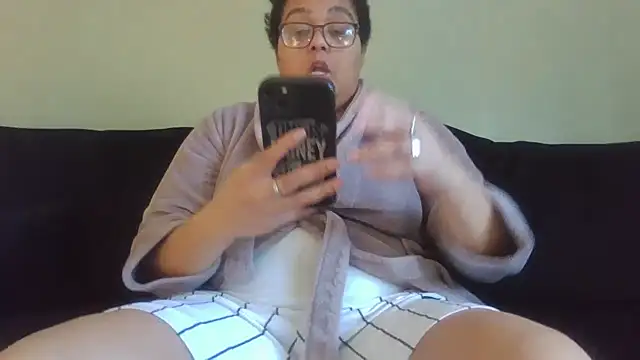 Snapshot of vanilla_chocolate23 chatting on February 6, 2025, 12:26 pm vanilla chocolate23 online show from February 6, 2025, 12:26 pm