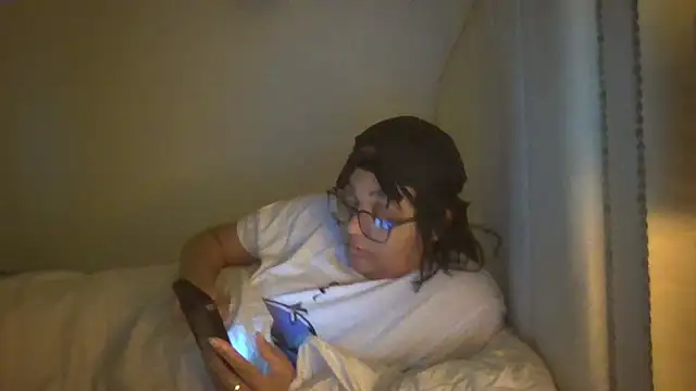 Snapshot of vanilla_chocolate23 chatting on February 16, 2025, 10:21 pm vanilla chocolate23 online show from February 16, 2025, 10:21 pm