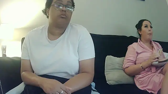 Snapshot of vanilla_chocolate23 chatting on September 10, 2025, 11:32 am vanilla chocolate23 online show from September 10, 2025, 11:32 am