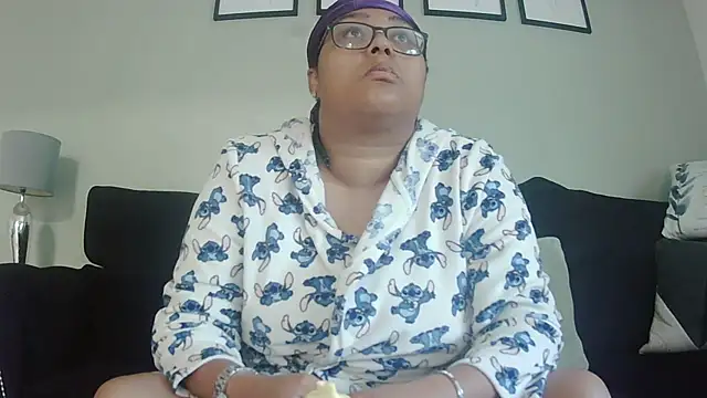 Snapshot of vanilla_chocolate23 chatting on October 6, 2025, 8:01 am vanilla chocolate23 online show from October 6, 2025, 8:01 am