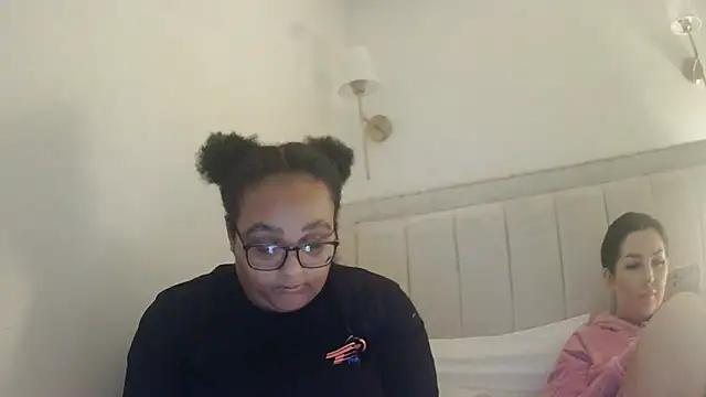 Snapshot of vanilla_chocolate23 chatting on October 11, 2025, 8:51 pm vanilla chocolate23 online show from October 11, 2025, 8:51 pm