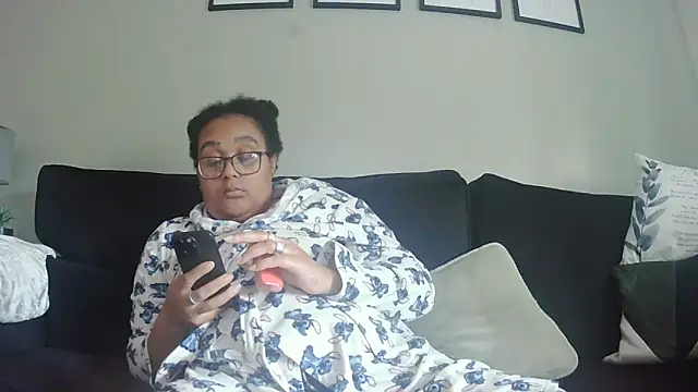 Snapshot of vanilla_chocolate23 chatting on November 3, 2025, 10:49 am vanilla chocolate23 online show from November 3, 2025, 10:49 am