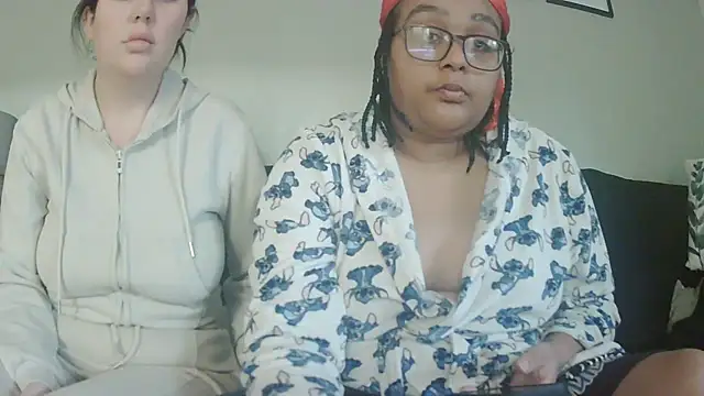 Snapshot of vanilla_chocolate23 chatting on December 17, 2025, 8:53 am vanilla chocolate23 online show from December 17, 2025, 8:53 am