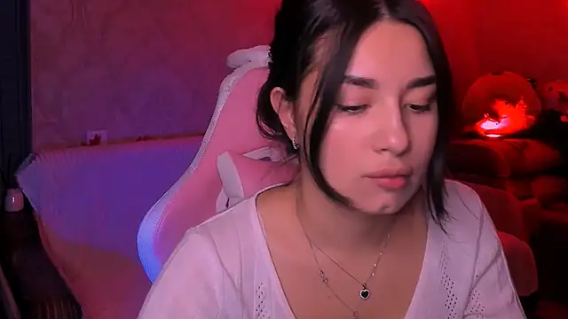 Swee Alicee online show from November 26, 2025, 7:37 pm