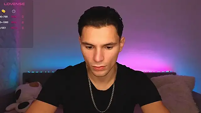 denlover1 online show from November 4, 2025, 7:51 am