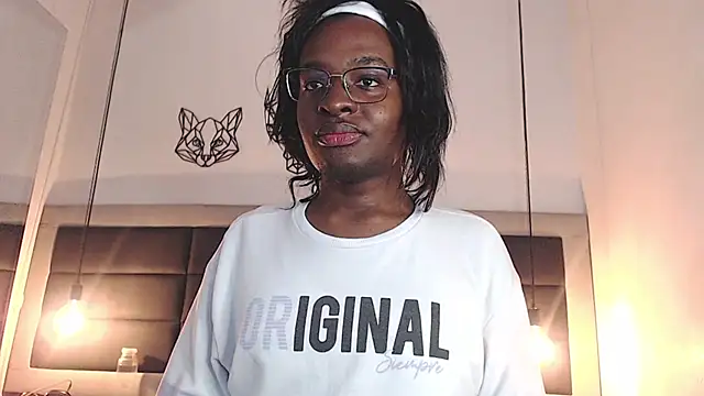 candy lovee69 online show from October 29, 2025, 11:06 pm