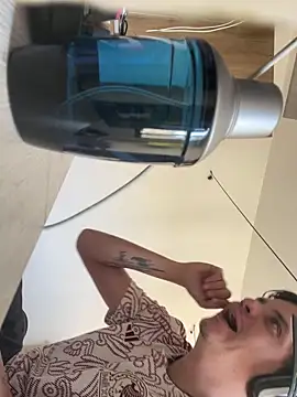 Snapshot of stevego94 chatting on December 13, 2024, 7:43 pm stevego94 online show from December 13, 2024, 7:43 pm